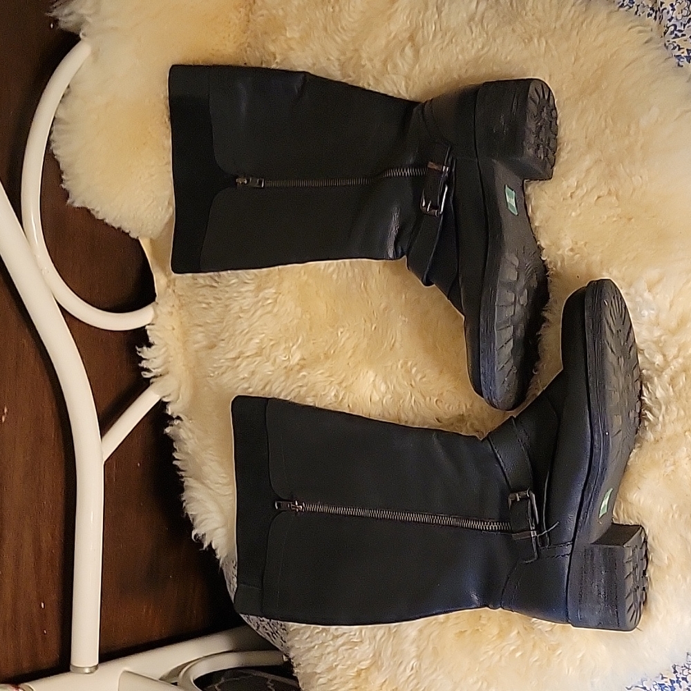 Cougar black leather suede boots